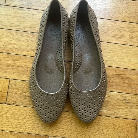 Okabashi Light Brown Plastic Waterproof Flat Shoes sz 7.5 - Picture 7 of 8